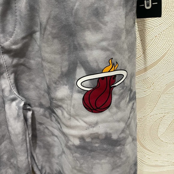 NEW KIDS OFFICIAL NBA Miami Heat Tie Dye Sweatpants Joggers - Picture 6 of 11